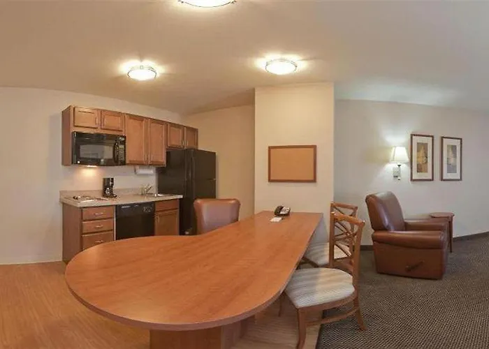 Hotel Candlewood By Ihg Gillette